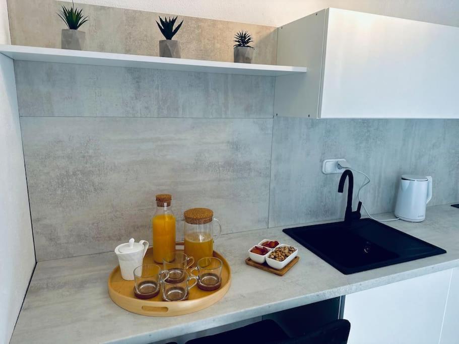 Beautiful Fully Renovated Apartment By The Sea, Large Balcony With Enchanting Views Neum Exterior photo